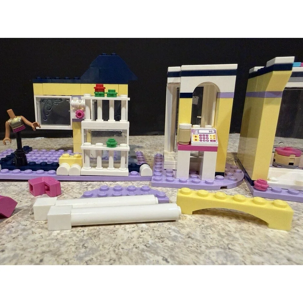 LEGO Friends Heartlake Shopping Mall 41058 — fashion boutique section parts - Picture 6 of 6